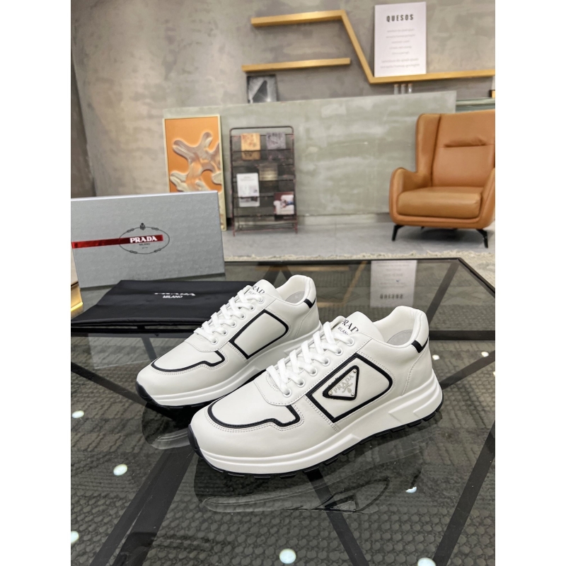 Pra*a casual shoes